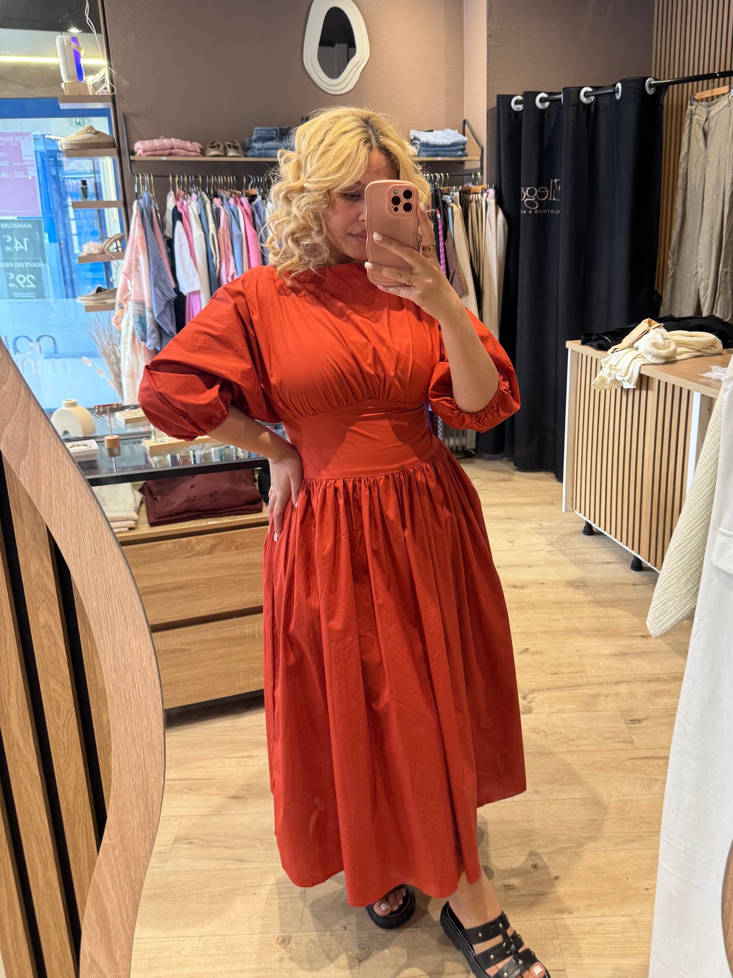 ROBE LONGUE CINTRÉE