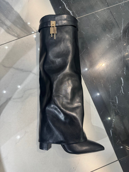 BOTTES DÉTAIL FERMOIR